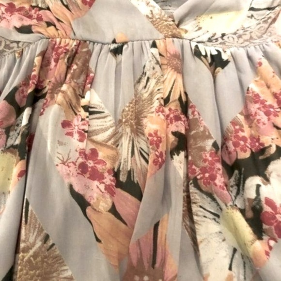 Floral Chiffon Bell Sleeves‎ Cinched Waist Mini Dress Medium - Picture 5 of 5